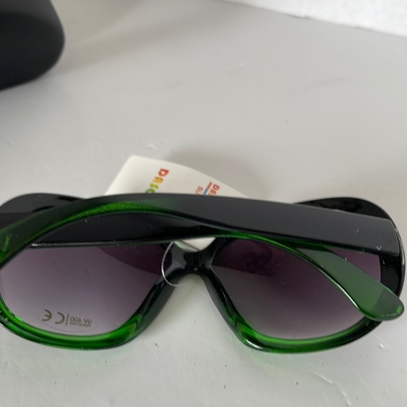 NWT Italian Sunglasses. - Picture 11 of 15